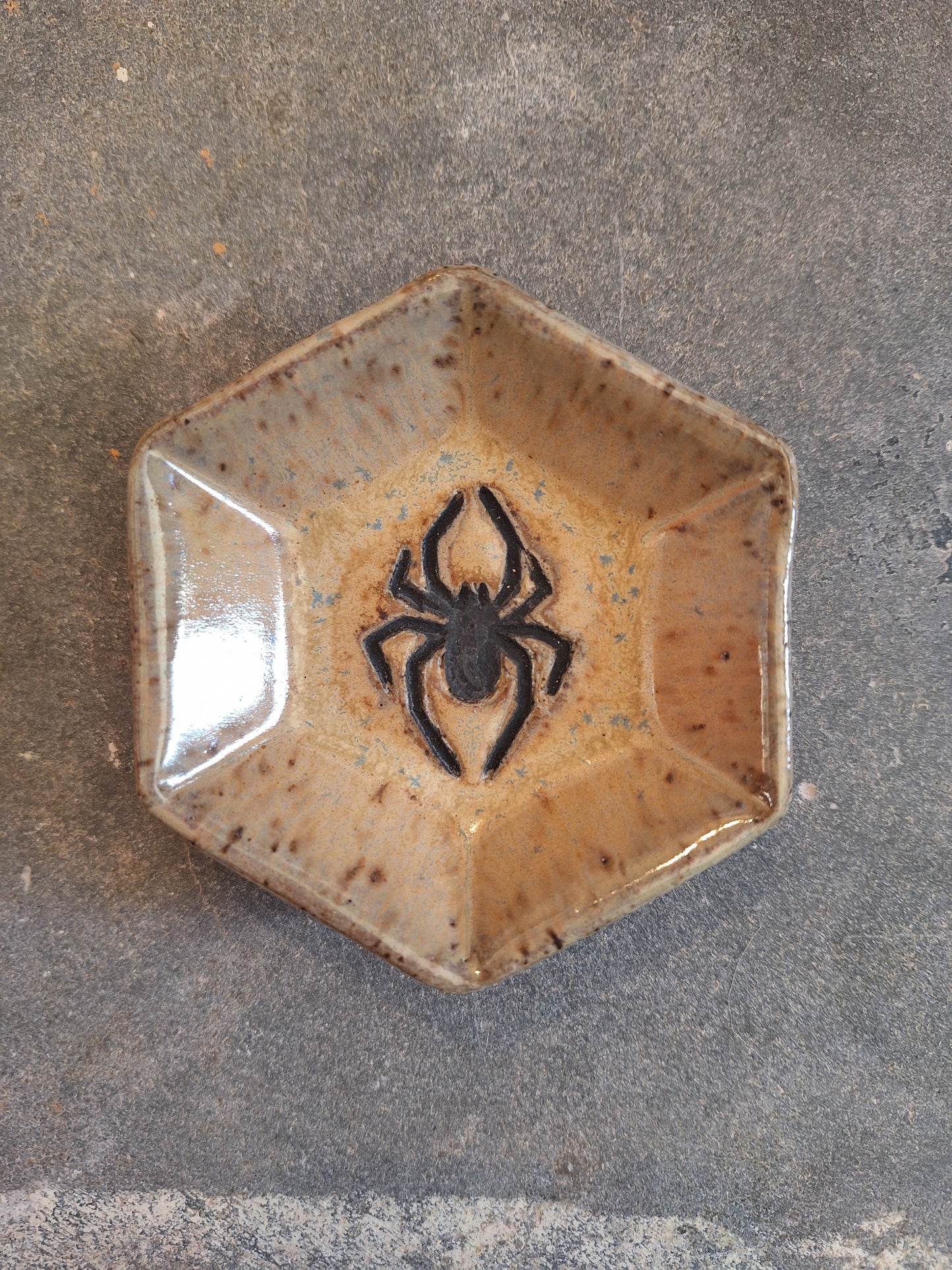 Spider Plate Hexagon Mini