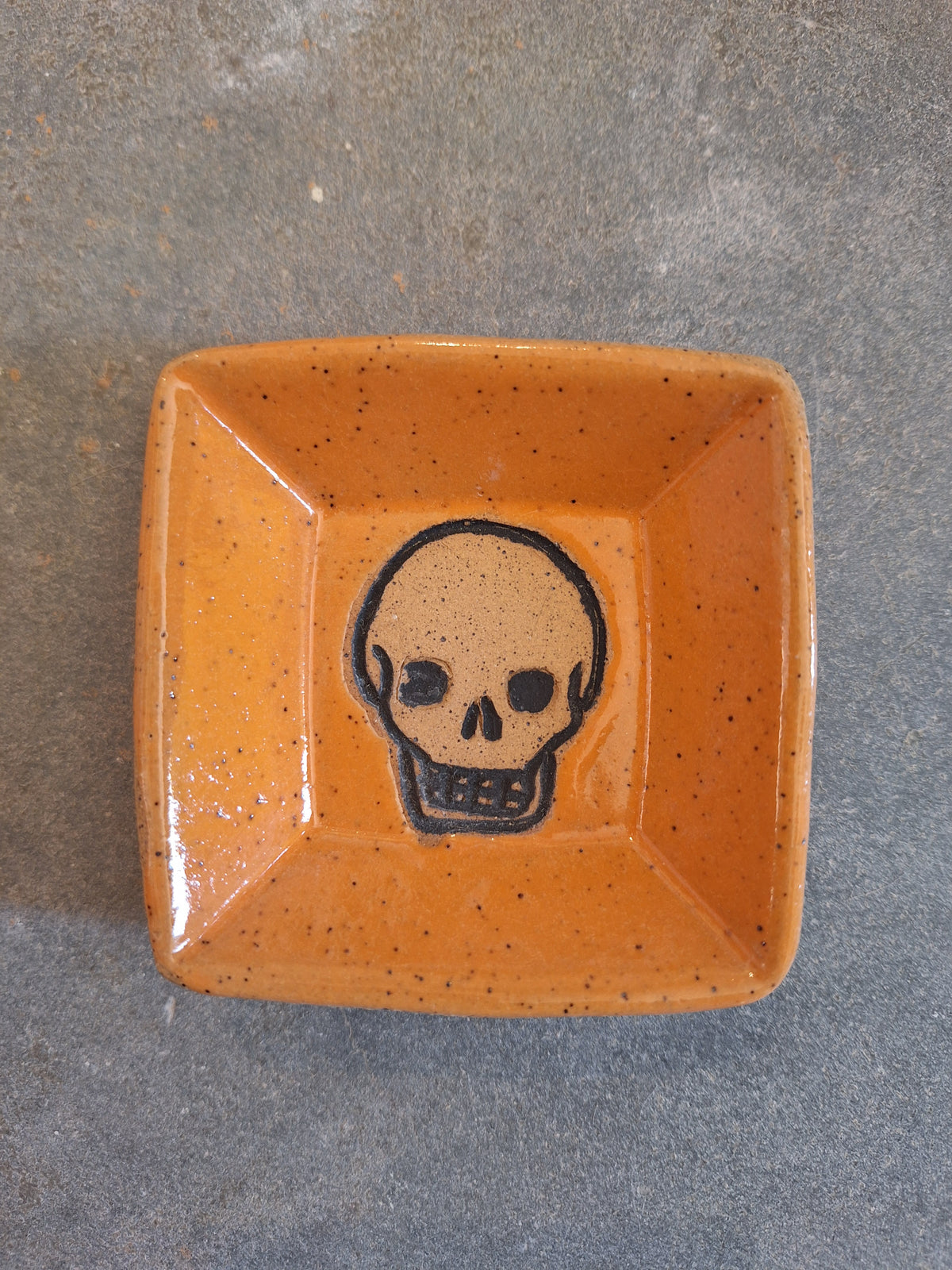Skull Plate Square Mini
