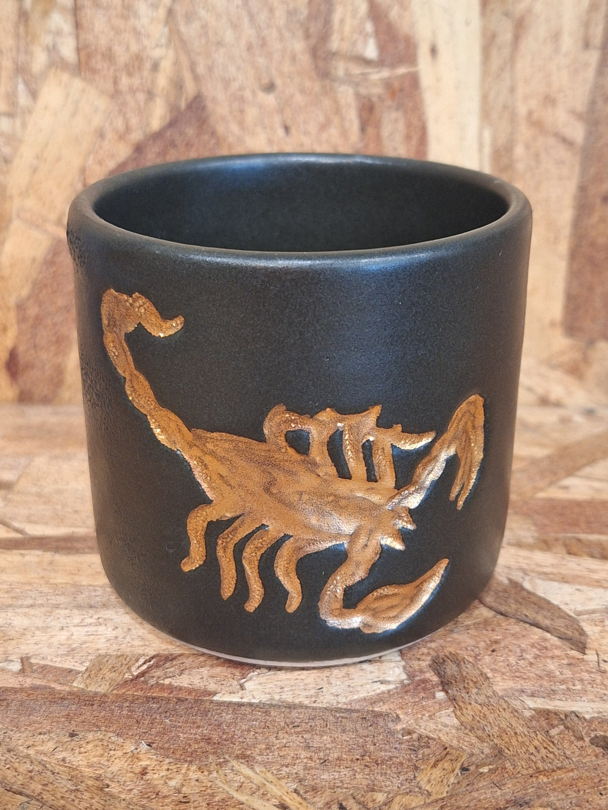 Scorpion Tumbler Gold