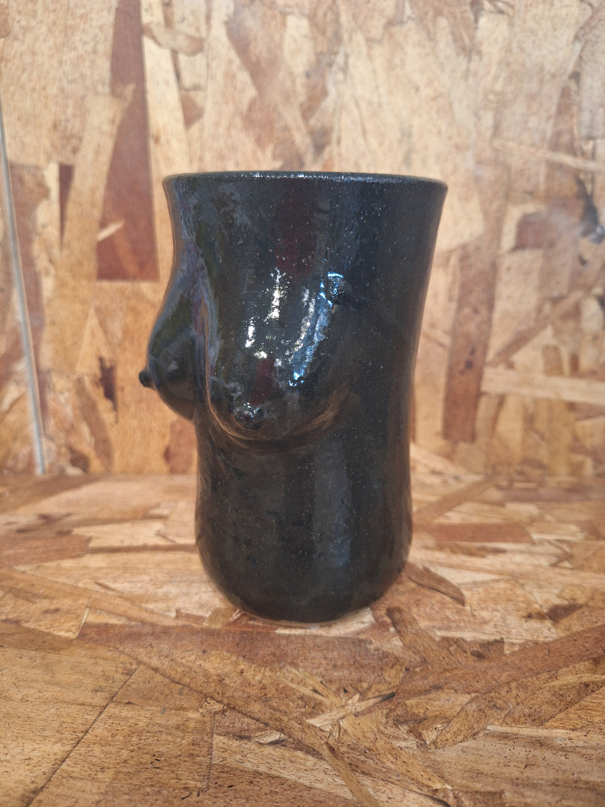 Boobie Vase Med