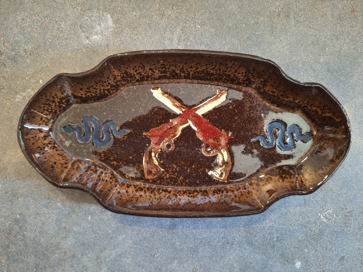 Pistol Snake Plate Scalloped Oval Large
