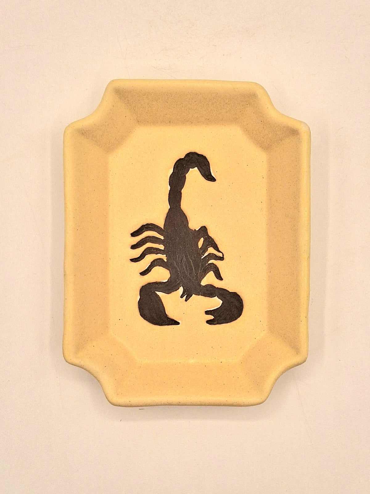 Scorpion Plate Rectangle Medium